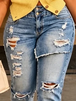 Casual Ripped Solid Slim Fit Capri Jeans