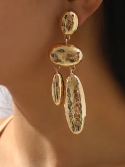 Elegant And stylish Geometric Alloy Earrings