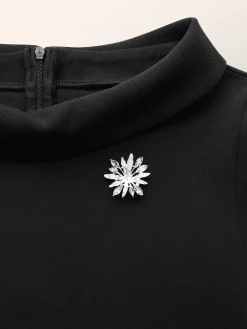 Elegant Regular Fit Stand Collar Plain Dress With Brooch
