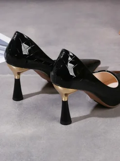 Urban Abstract Geometry Leather Flat