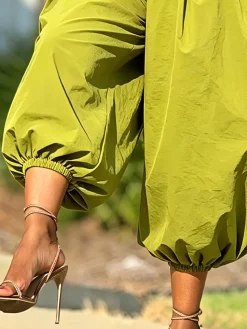 Urban Solid Relaxed Cropped Ankle Pants