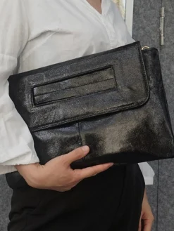Women Large Capacity Commuting Magnetic Clutch Bag with Crossbody Strap