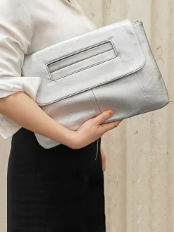 Women Large Capacity Commuting Magnetic Clutch Bag with Crossbody Strap